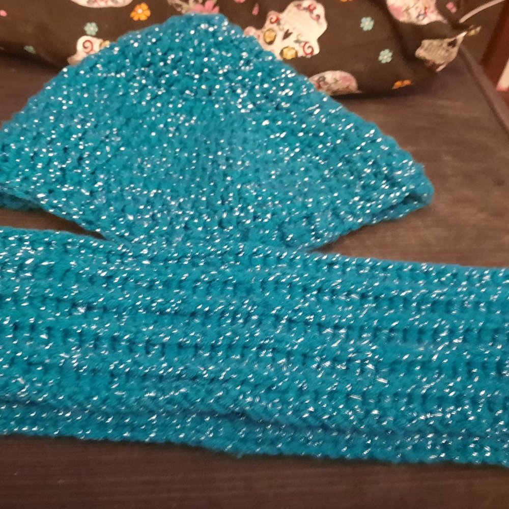 Hat and scarf set